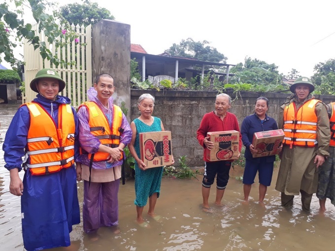  VBS in Quang Binh’s Quang Ninh district sends relief supplies to flood-hit locals