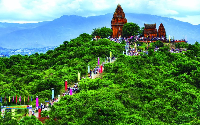  Cham Brahmins in Ninh Thuan joyfully celebrate Kate Festival