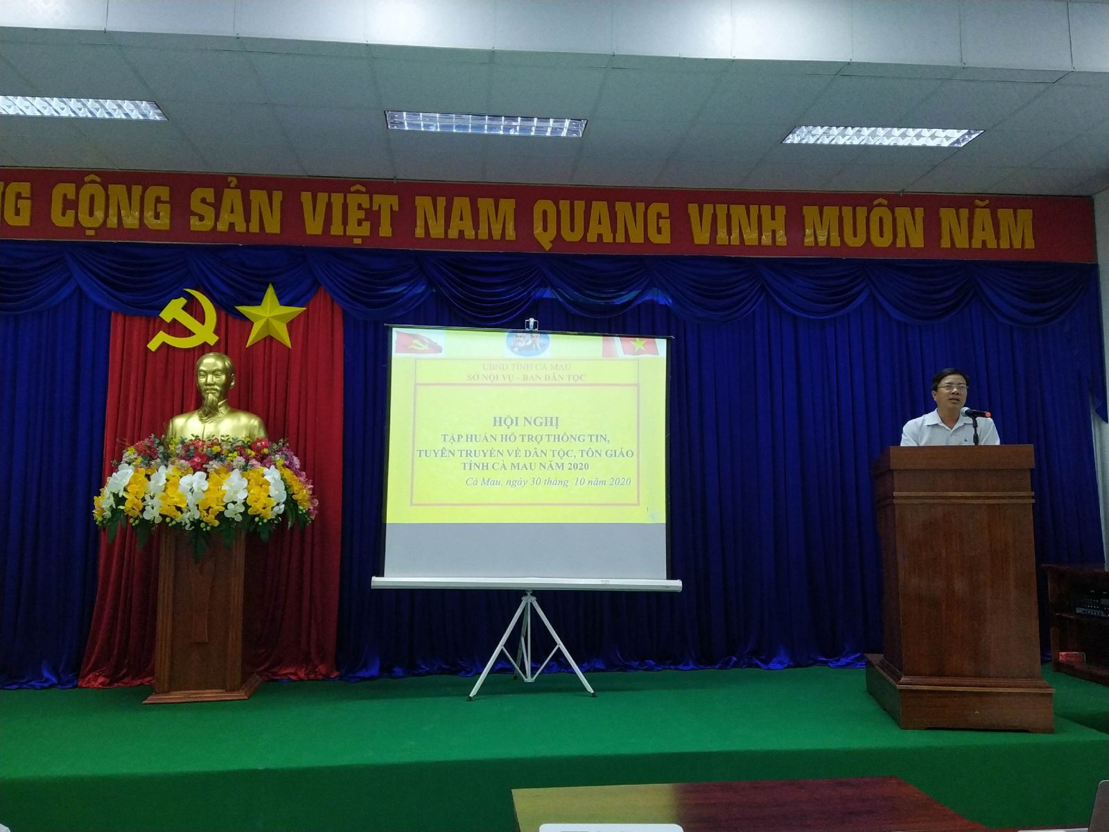 Training on information and propaganda about ethnicity, religion held in Ca Mau