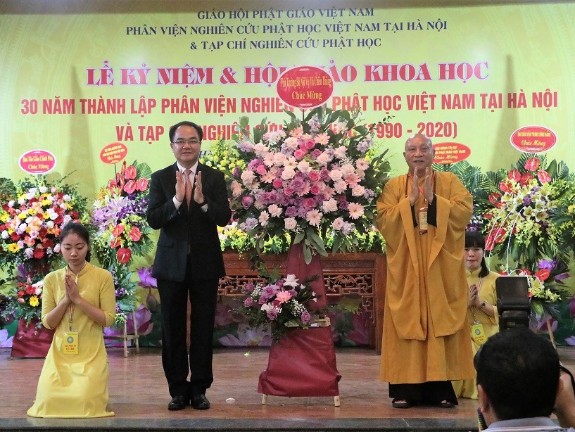 Deputy Minister Vũ Chiến Thắng extends congratulation to 30th anniversary of Sub-Institution for Buddhist Studies in Hanoi