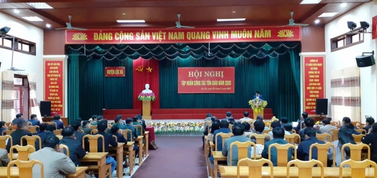 Training on religious affairs held in Ha Tinh’s districts 