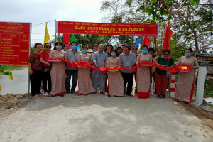  Rural bridges inaugurated with Buddhist support in Dong Thap 