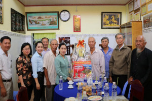 Chau Thanh district authorities in An Giang pay visit to Hoa Hao Buddhist management boards 