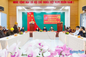 Quang Ngai authorities meet with key religious