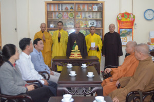 Five Buddhist monks to guide Buddhist practices and rites in Truong Sa islands