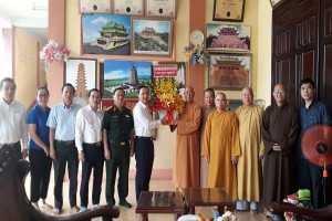 Phu My provincial city authorities in Ba Ria – Vung Tau pay Tet visits to local Buddhist dignitaries 