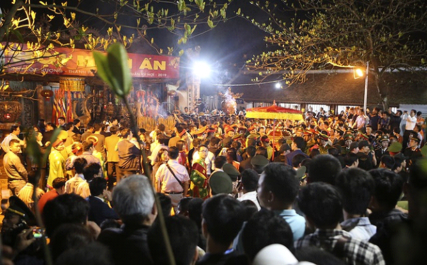 Nam Dinh Province suspends Tran Temple Festival