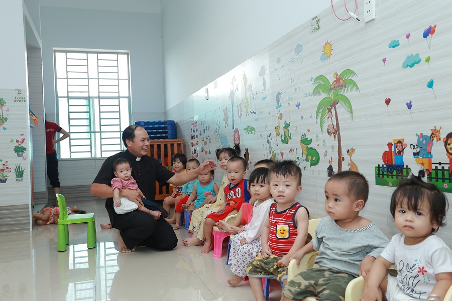  Catholic priest in Dong Nai and ten years saving babies