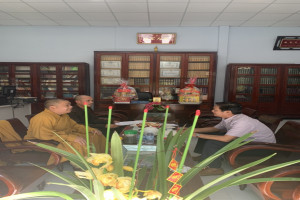  Religious committee in Ninh Thuan visits local Buddhist school