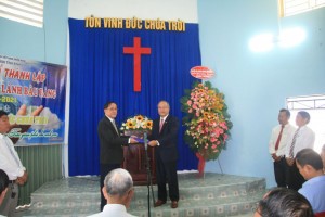 New evangelical congregation churches established in Binh Duong, Quang Tri