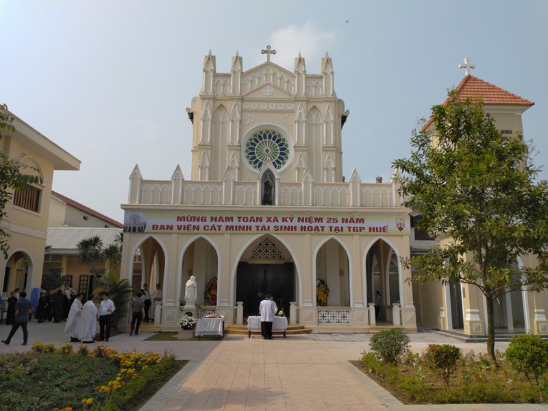 Hue archdiocese marks 25th years of Carmel monastery’s reopening