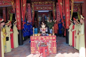 Xuan Dinh festival 2021 held in Temple of Literature in Vinh Long