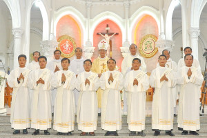 Mass for Catholic ordination of deacon held in My Tho diocese 