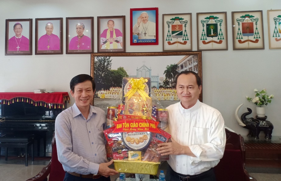 Government religious committee official extends Tet greetings to religious organizations in An Giang