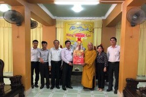 GCRA leader pays pre-Tet visit to Buddhist dignitaries in Tien Giang