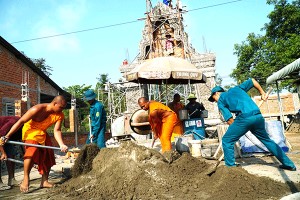 Militia force in Can Tho launch activities celebrating Khmer traditional New Year festival 