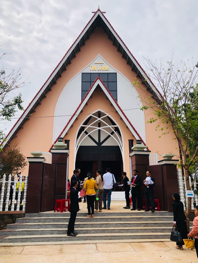 New Evangelical churches inaugurated in provinces of Lam Dong, Dak Lak