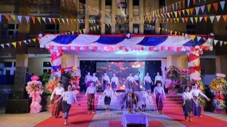 Lao students in Thai Nguyen, Ha Tinh and Hue celebrate Bunpimay festival