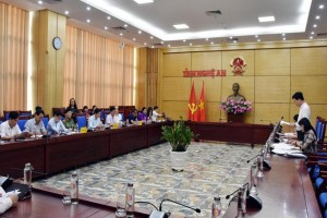  Government religious committee and Nghe An provincial government discuss three-year implementation of belief and religion law