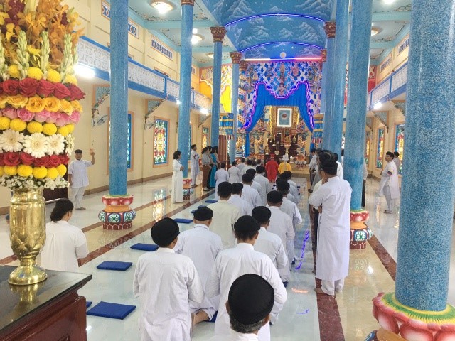 Caodai parish in Khanh Hoa installs worshipping symbol of Divine Eye