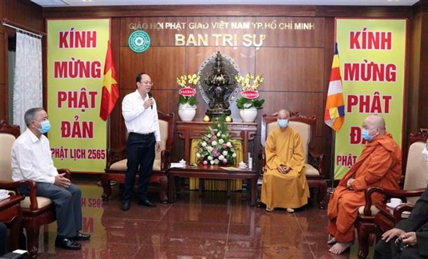 HCM City leaders extend greetings on Buddha’s birthday