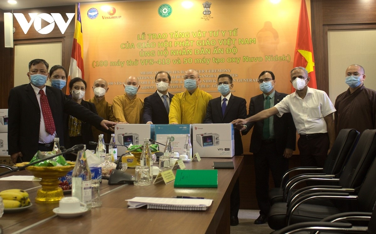 Vietnam Buddhists present ventilators to India for COVID-19 fight