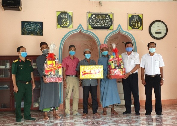 Tay Ninh provincial authorities extend greetings to Islamic community on occasion of Ramadan closing