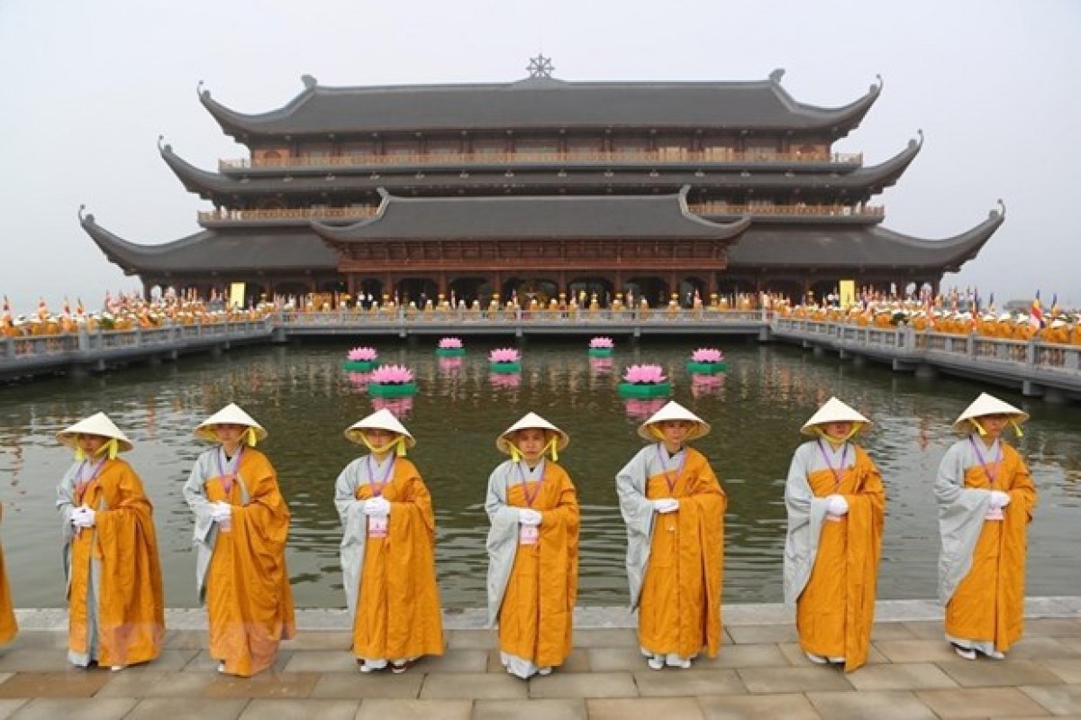 VFF leader extends congratulations to Buddhist followers on Buddha’s birthday