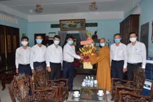 Da Nang municipal authorities extend Vesak greetings to local Buddhists