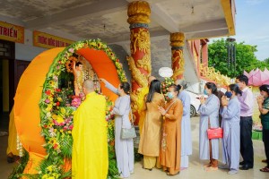 Religious in Quang Binh join hands in Covid-19 prevention