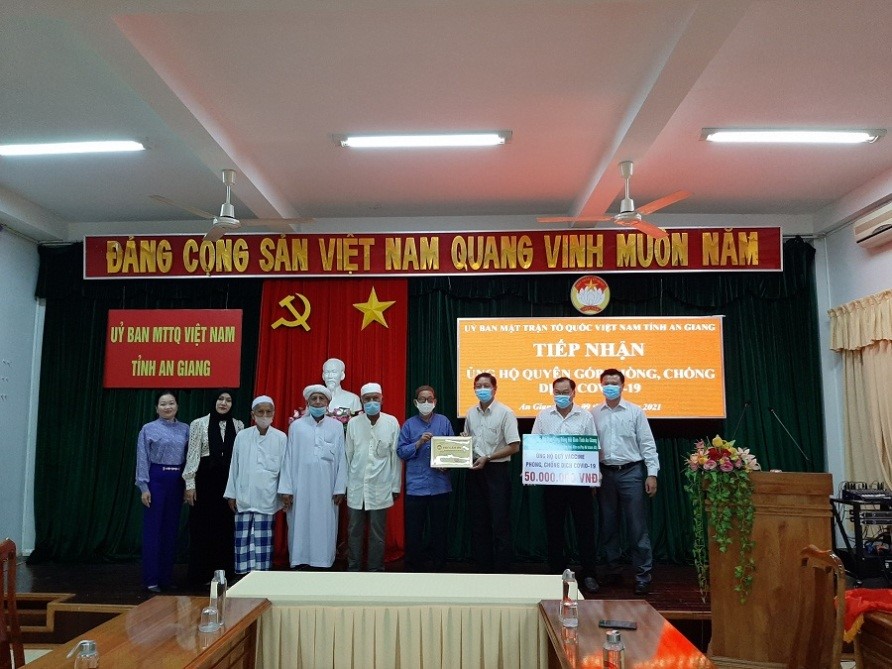 Islamic community in An Giang practically support Covid-19 prevention work