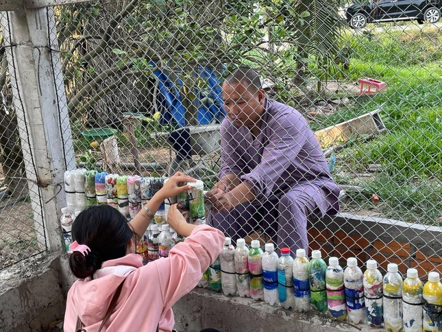 Buddhist pagoda, school built with recycled plastic bottles