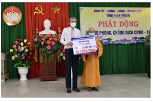 Religions in Ninh Thuan support Covid-19 prevention fund