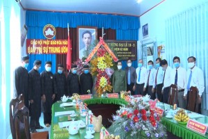 An Giang provincial authorities extend congratulations to Hoa Hao Buddhist community on 82nd religious founding anniversary