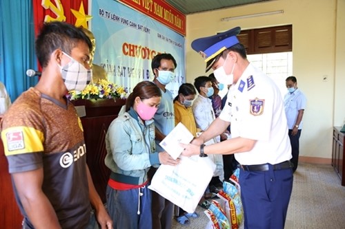 Coast guards care for religious and ethnic minority people