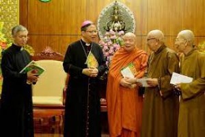 Bac Ninh supports health insurance for religious dignitaries 