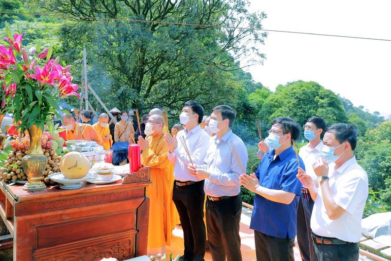 Roof of renovated Thuong pagoda – Ngoa Van temple in Quang Ninh completed