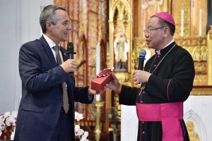 Switzerland’s Vice President and Foreign Minister visits Hanoi Cathedral Church