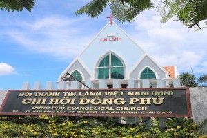 Dong Phu evangelical chapter in Hau Giang and environment protection 