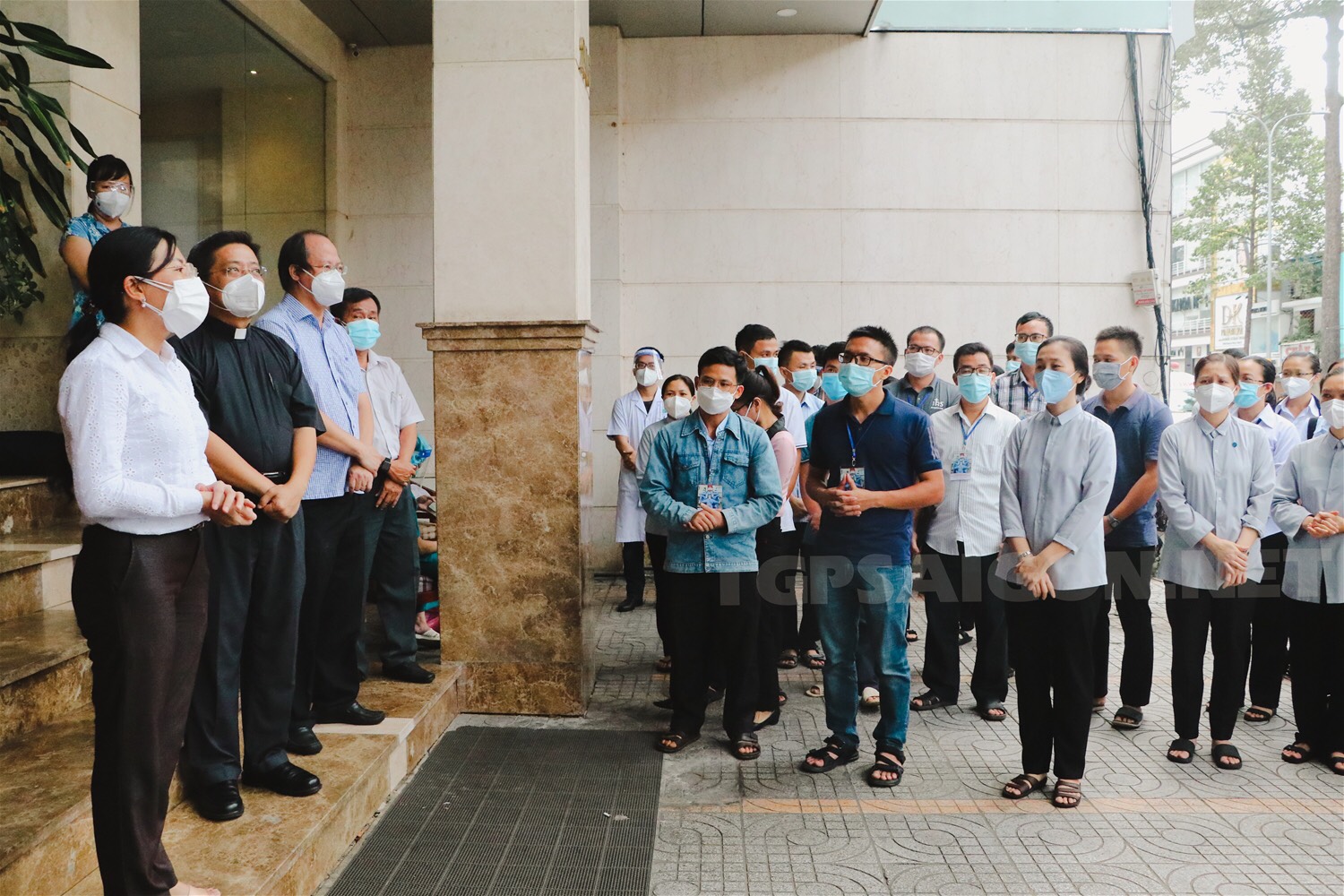 More religious volunteers join frontline medical force in Ho Chi Minh City