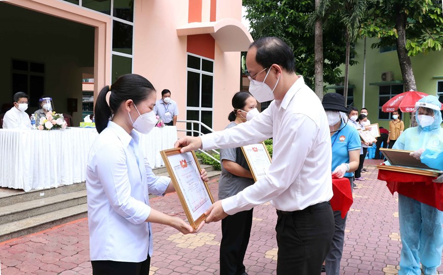 Religious volunteers honored for their contributions to Covid-19 fight in Ho Chi Minh City