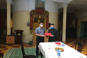 Government religious committee official visits Minh Ly Church