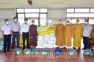 VBS in Soc Trang sends essential supplies to Ho Chi Minh city