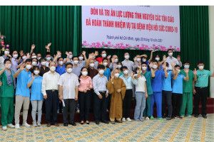 Honoring 71 religious volunteers joining frontline medical staff in Ho Chi Minh City