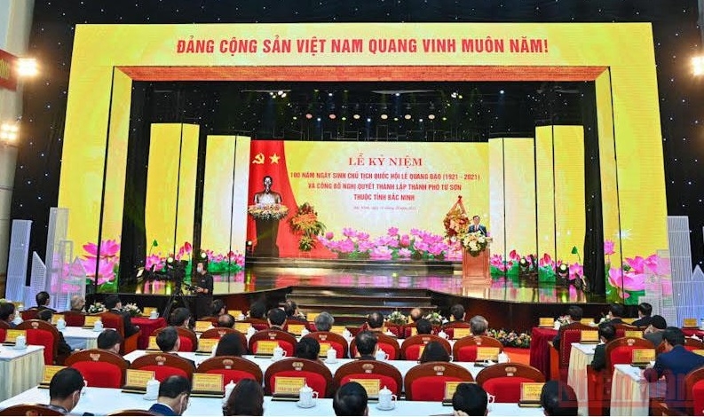 Ceremony marks 100th birth anniversary of late NA Chairman Lê Quang Đạo