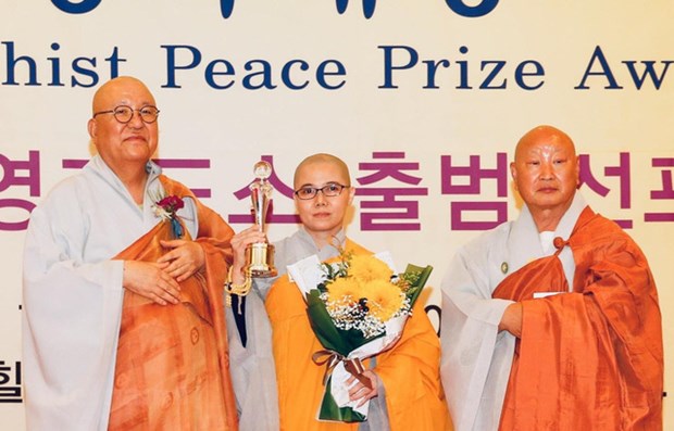Vietnamese Buddhist nun honoured for supporting pandemic-hit people in RoK 