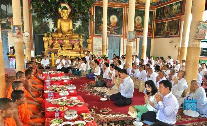 Buddhist Temples in Cambodia Open for Pchum Ben Festival amid Pandemic Caution