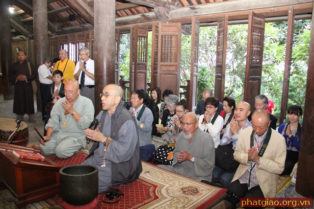 Bac Ninh province: Japanese Buddhism delegation visits Phat Tich pagoda