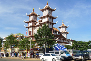 Đăk Lăk province: Trung Hoa Caodai commune inaugurates worshipping temple of Three Palaces