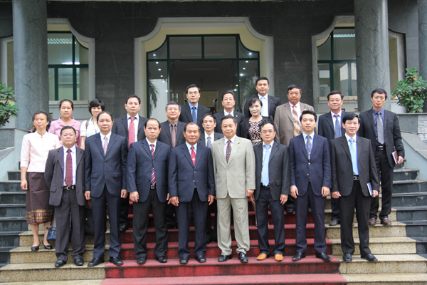 Government Religious Committee leader receives Laos Home Affairs Ministry delegation